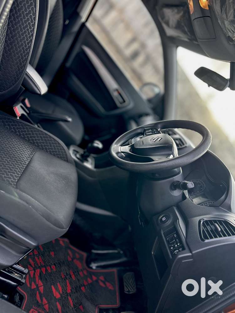 Maruti Suzuki Vitara Brezza Zdi+ Dual Tone Amt, 2018, Diesel
