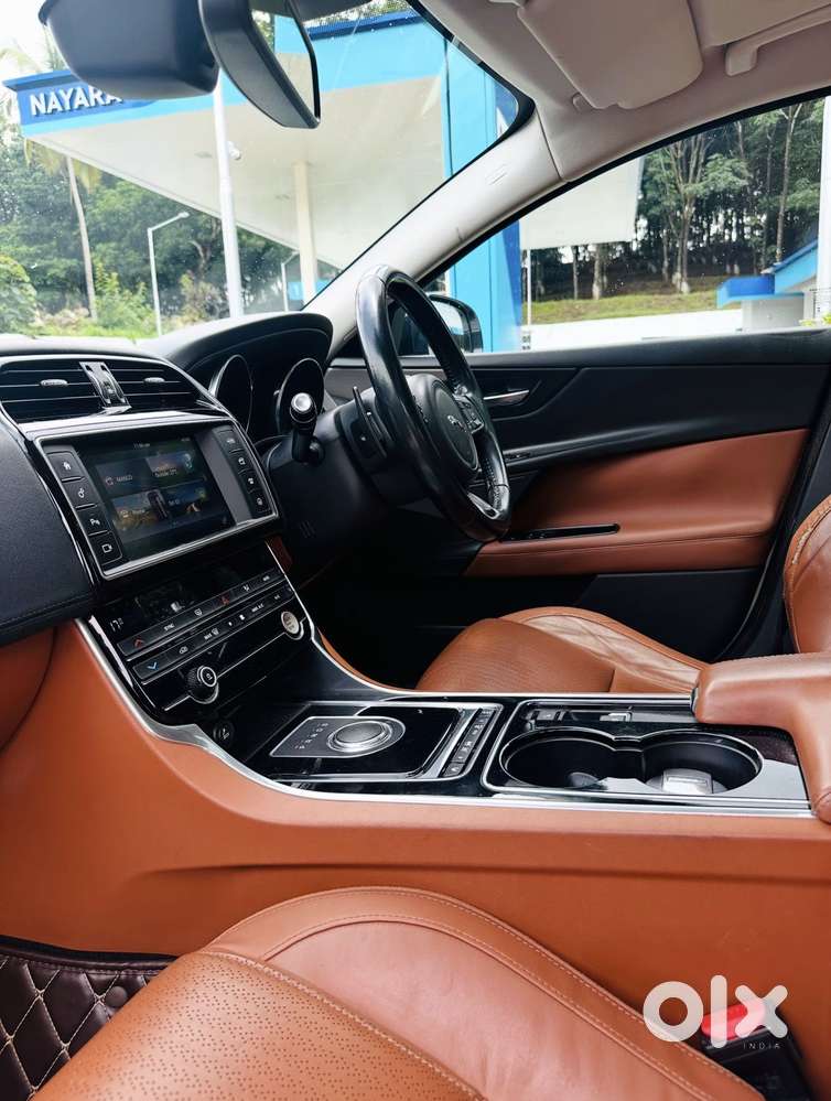 Jaguar Xe Portfolio, 2017, Diesel