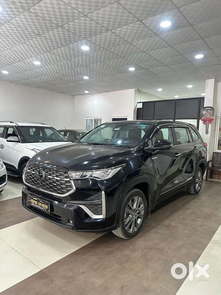 Toyota Innova Hycross 2.0 Zx (o) Hybrid 7 Str, 2024, Petrol