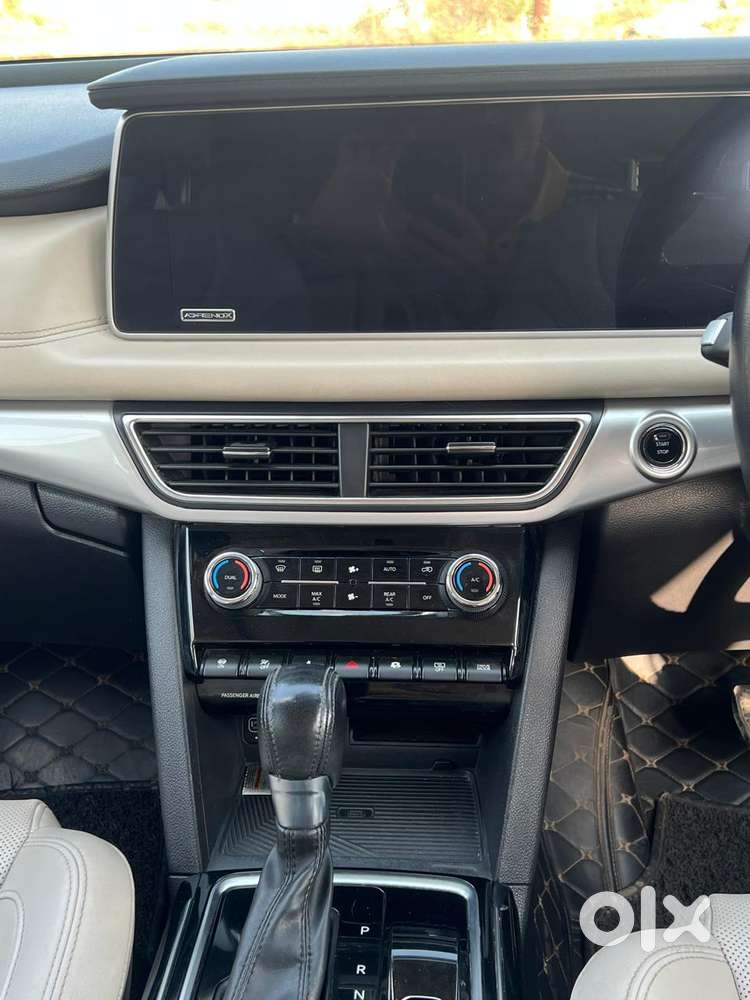 Mahindra Xuv700 2.2 Ax 7 Diesel Mt Luxury Pack Str, 2021, Diesel