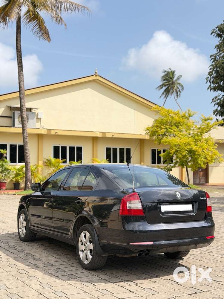 Skoda Laura Elegance 2010 Diesel Automatic