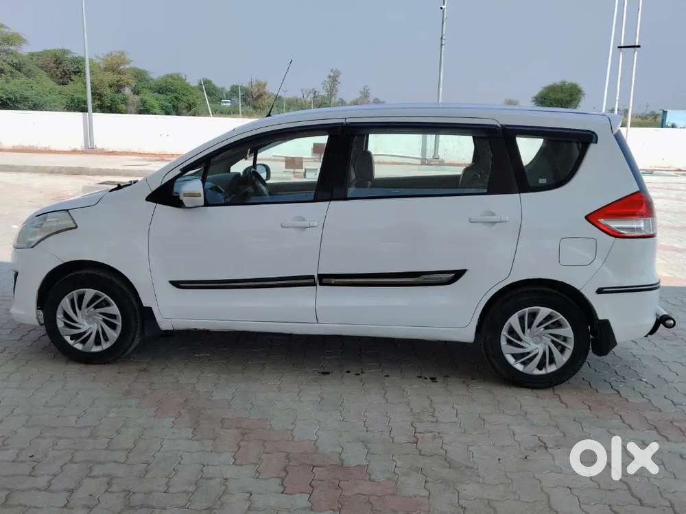 Maruti Suzuki Ertiga 2015 Diesel 102000 Km Driven