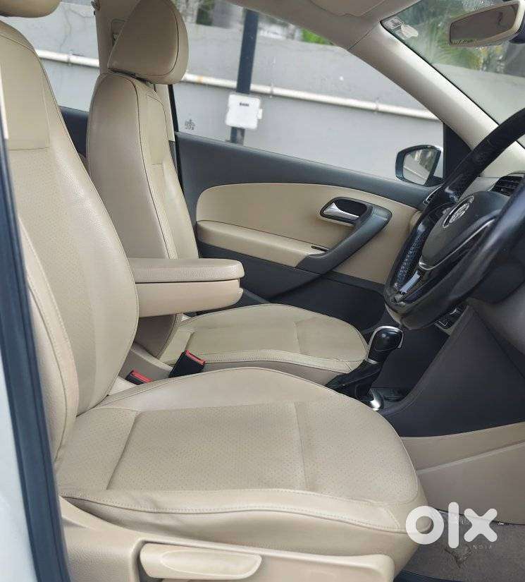 Volkswagen Vento 1.2 Tsi Highline Plus At, 2017, Petrol