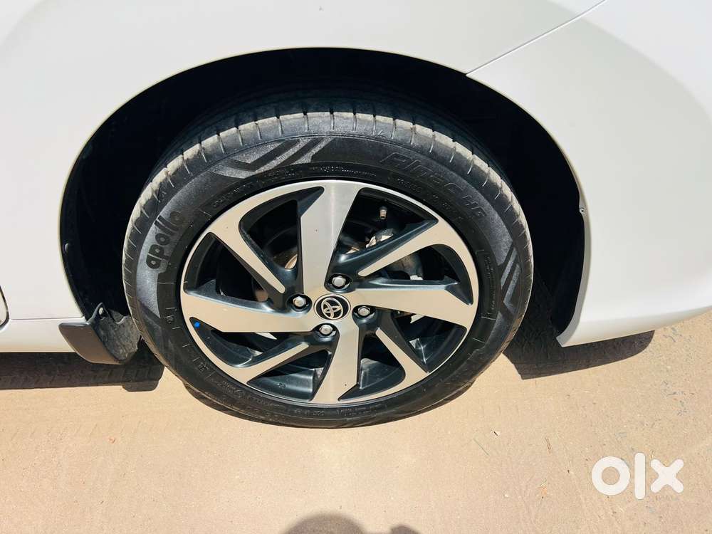 Toyota Glanza G Hybrid, 2023, Cng & Hybrids