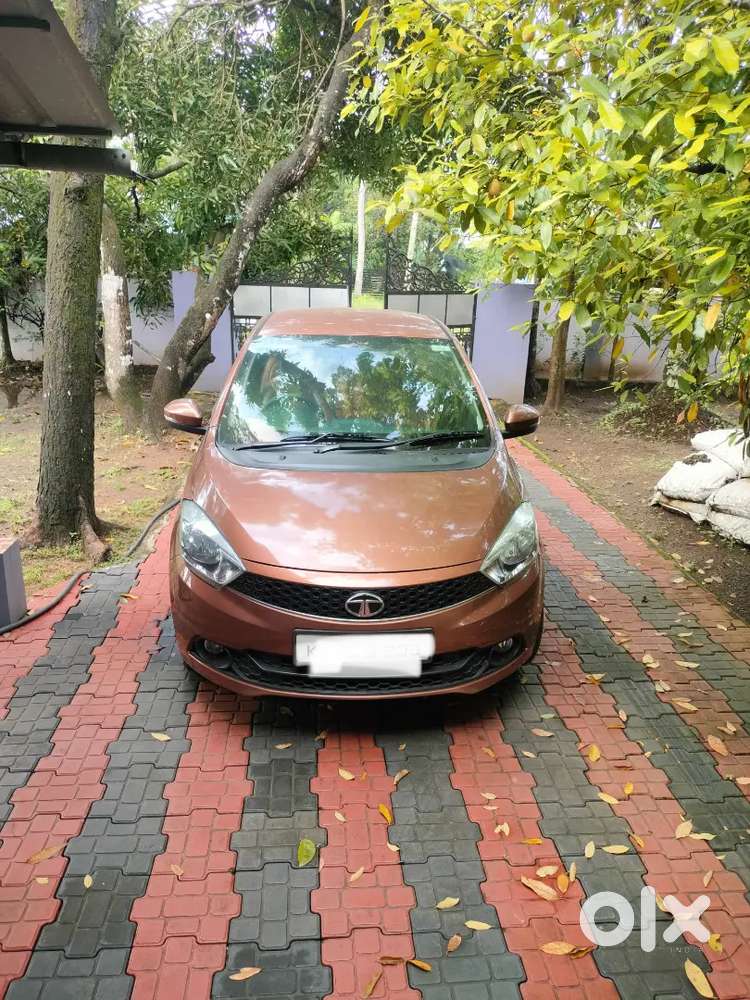 4 Lakhs, Full Service Only @ Hyson Motors Kodungallur