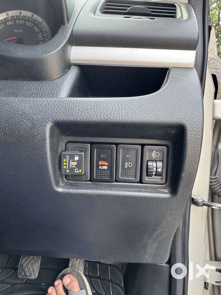 Maruti Suzuki Swift Vxi 1.2 Abs Bs-iv, 2012, Cng & Hybrids