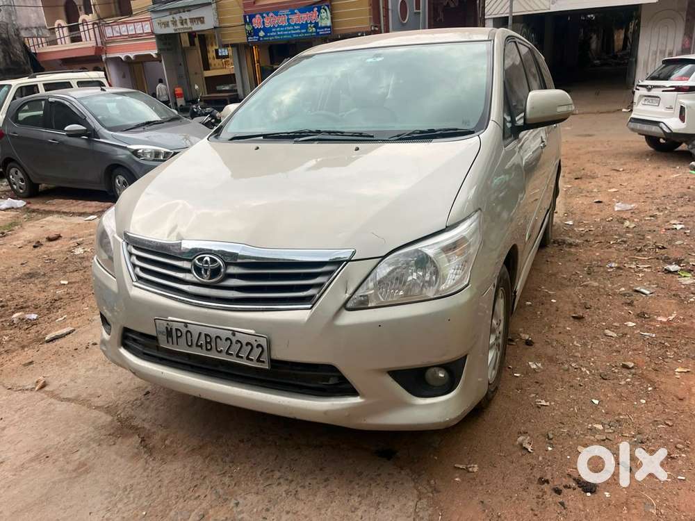 Toyota Innova Diesel 2014