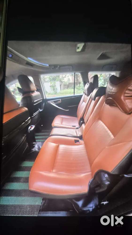 Toyota Innova Crysta 2017 Diesel Well Maintained