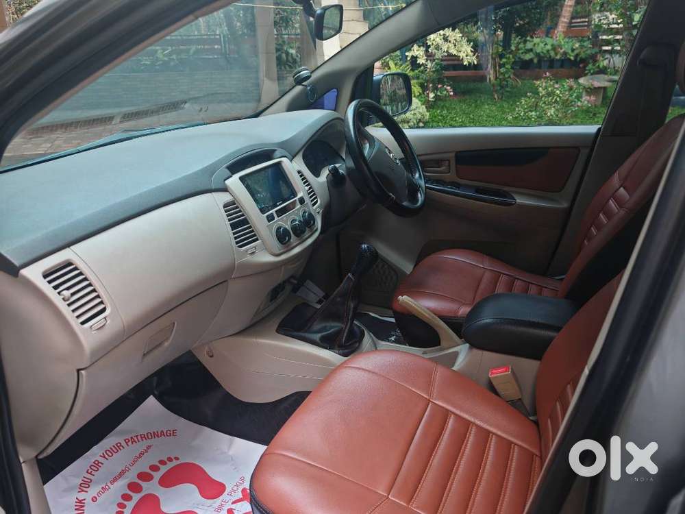 Toyota Innova 2012 7seater