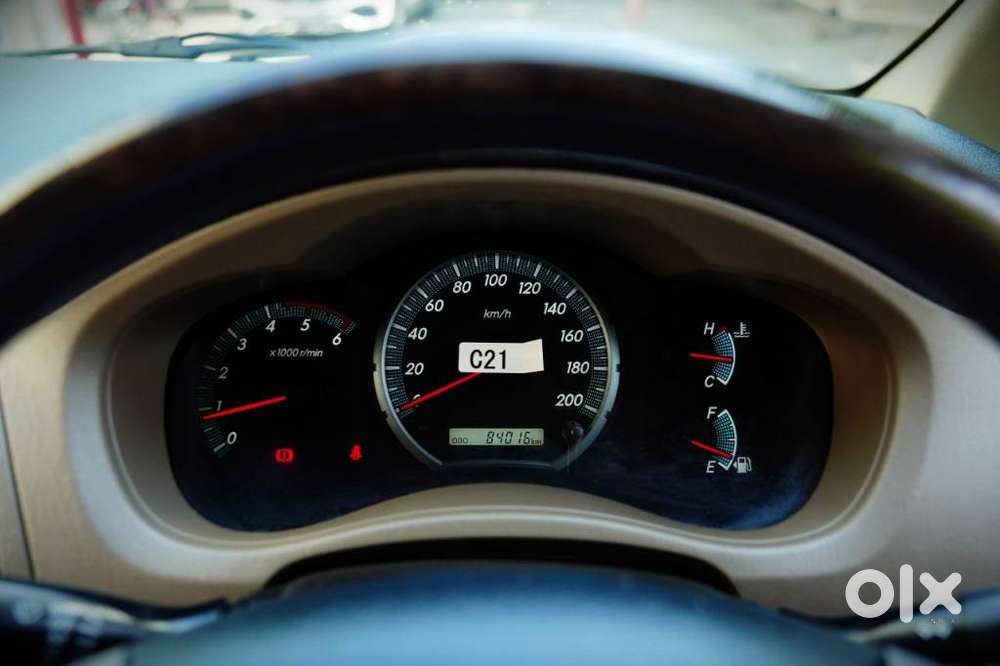 Toyota Innova 2.5 Z Diesel 7 Seater Bs Iv, 2015, Diesel