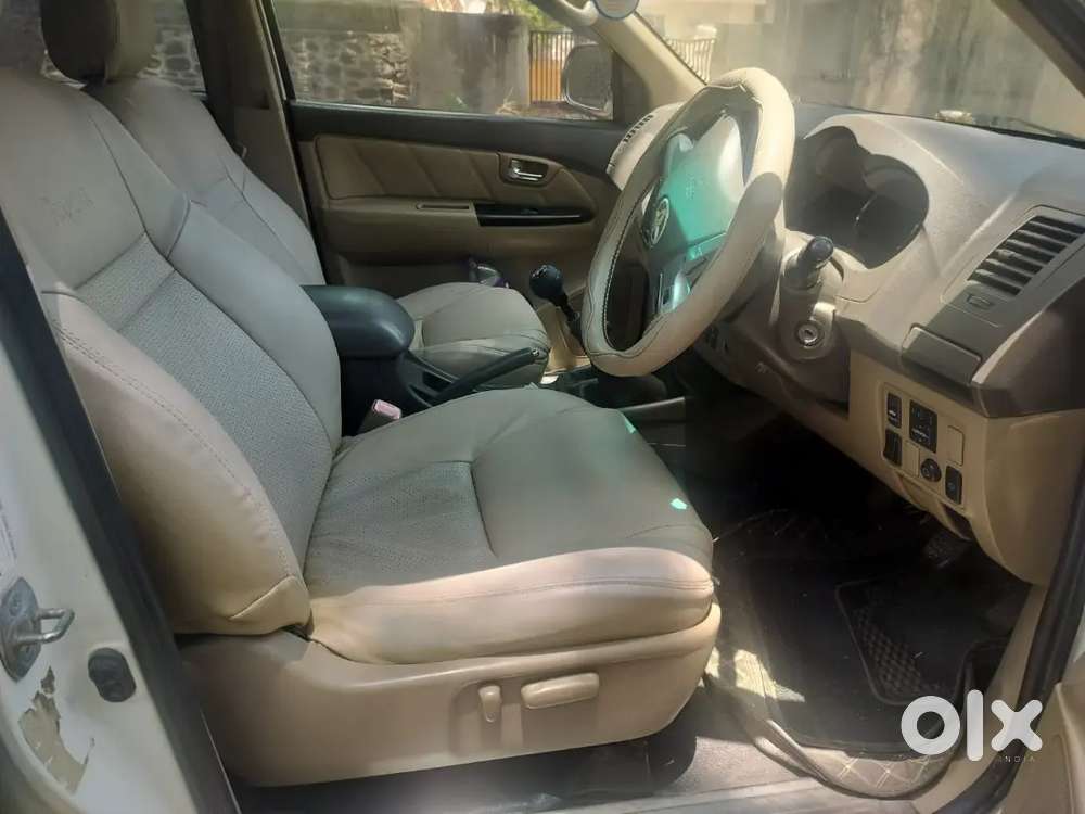Toyota Fortuner 2013