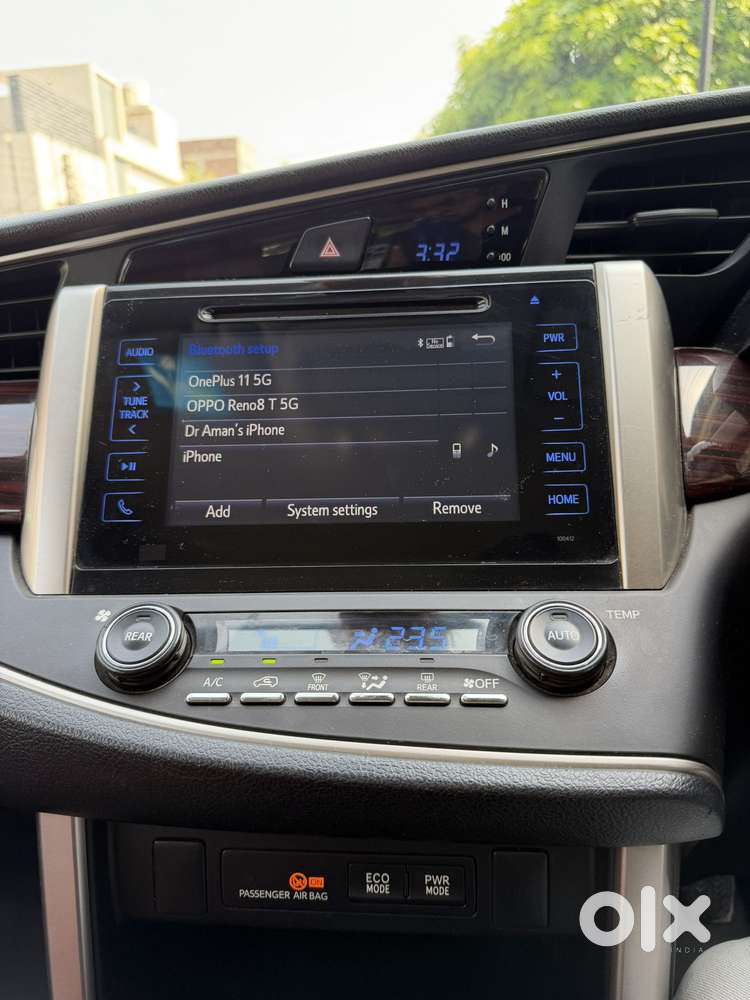 Toyota Innova Crysta 2.4 V 8 Str, 2016, Diesel