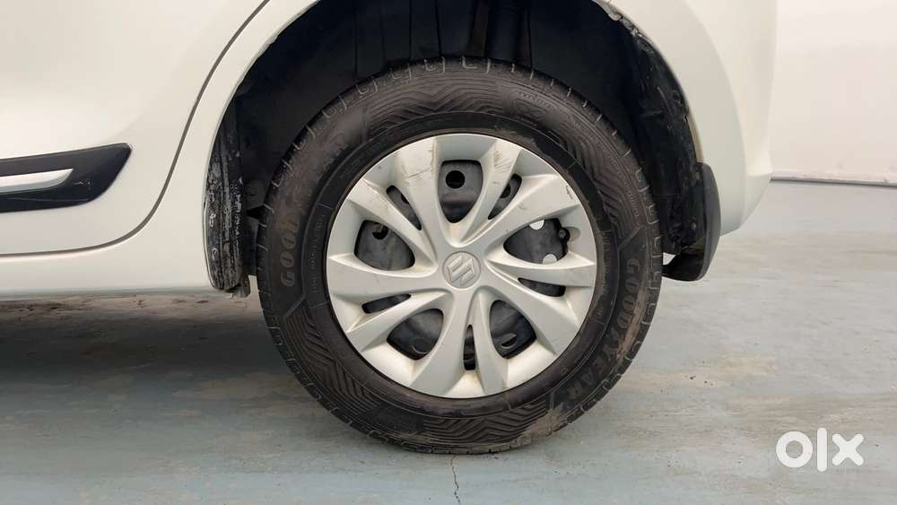 Maruti Suzuki Swift Vvt Vxi, 2022, Petrol