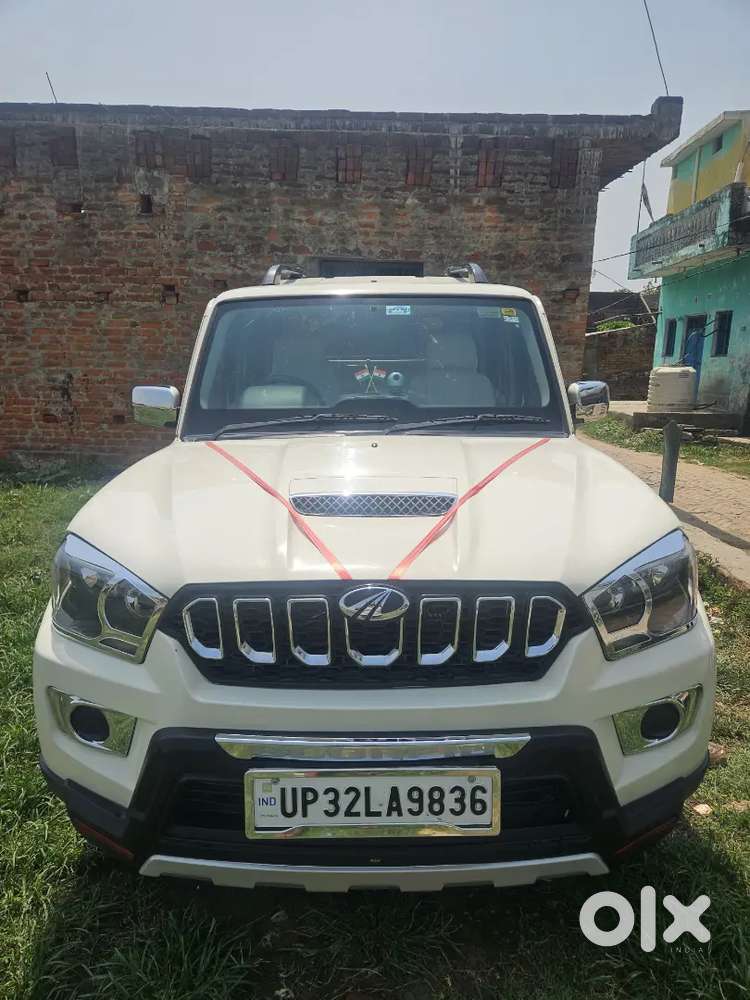 गाड़ी वैल मेंटेन गुड कंडीशन