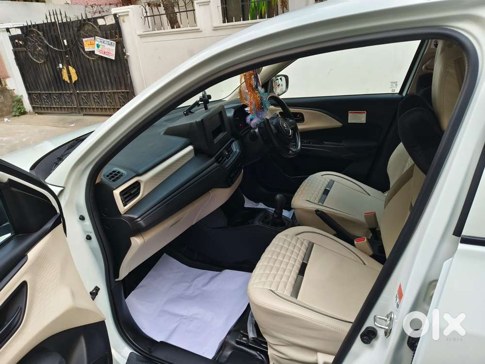 Maruti Suzuki Swift Dzire Lxi Option, 2025, Cng & Hybrids