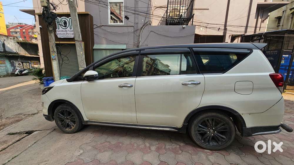 Toyota Innova Crysta 2.4 Leadership Edition, 2020, Diesel