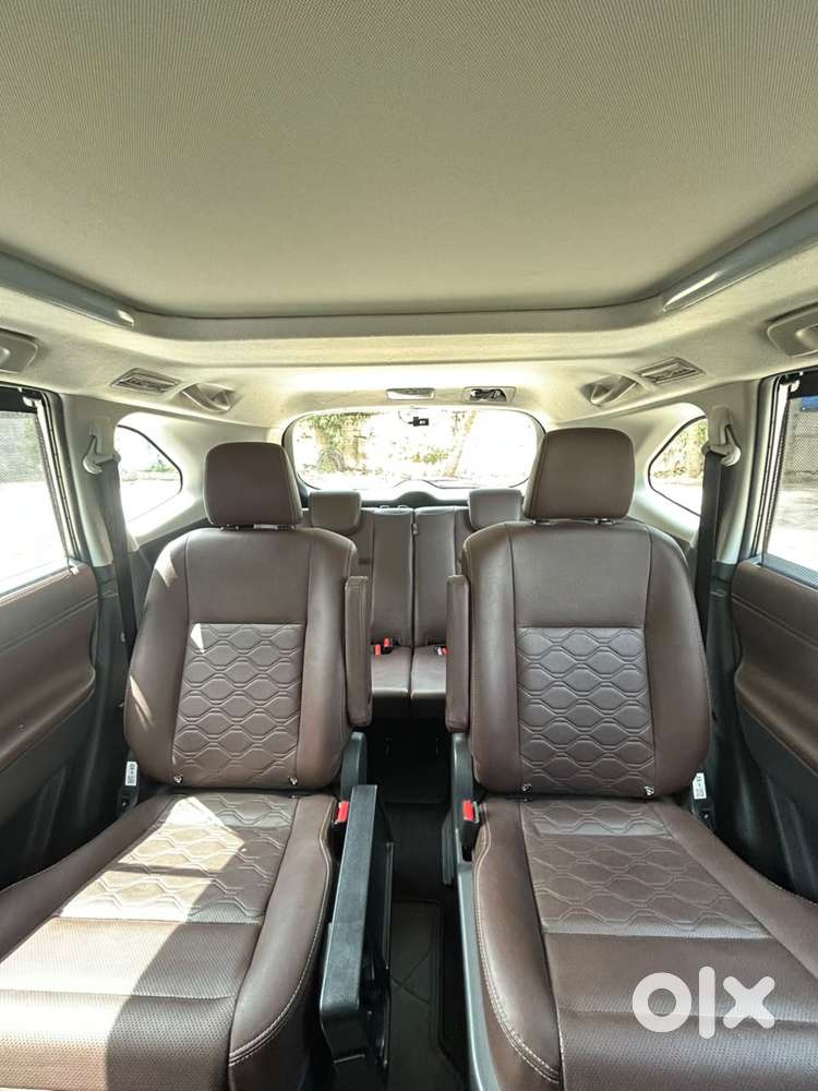 Toyota Innova Hycross 2.0 Zx (o) Hybrid 7 Str, 2025, Petrol