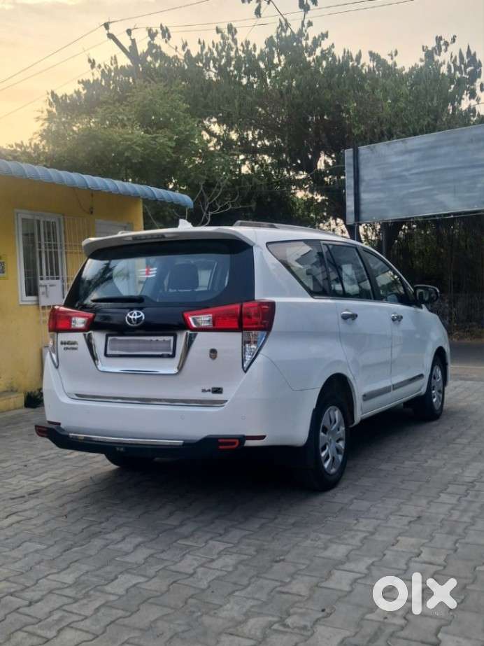 Toyota Innova Crysta 2.4 Gx Mt, 2025, Diesel