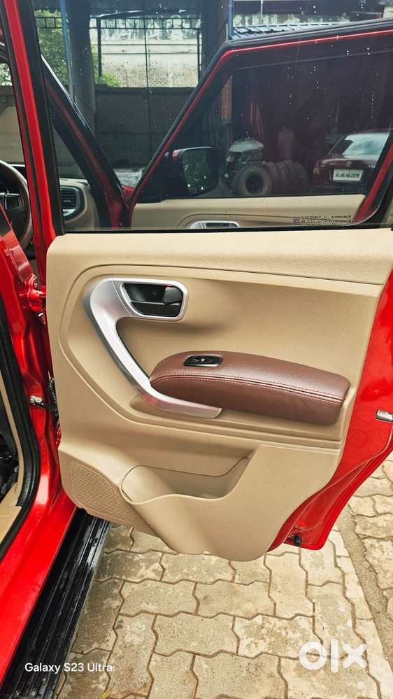 Mahindra Tuv 300 Mhawk100 T8, 2016, Diesel
