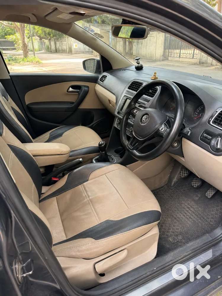 Volkswagen Polo Petrol Highline 1.2l, 2016, Petrol