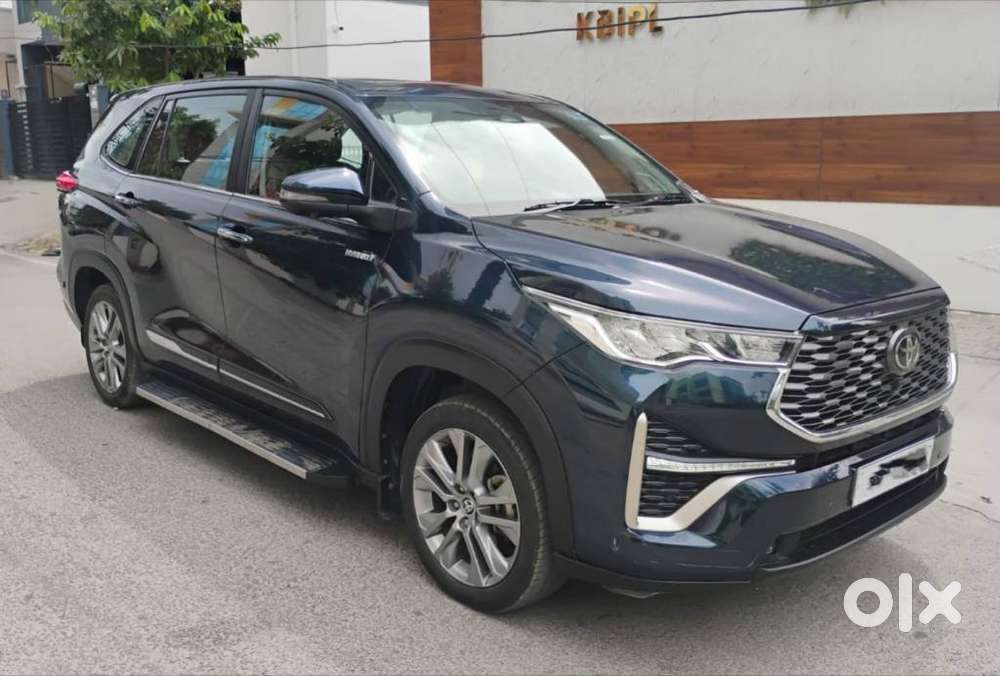 Toyota Innova Hycross 2.0 Zx Hybrid 7 Str, 2024, Petrol