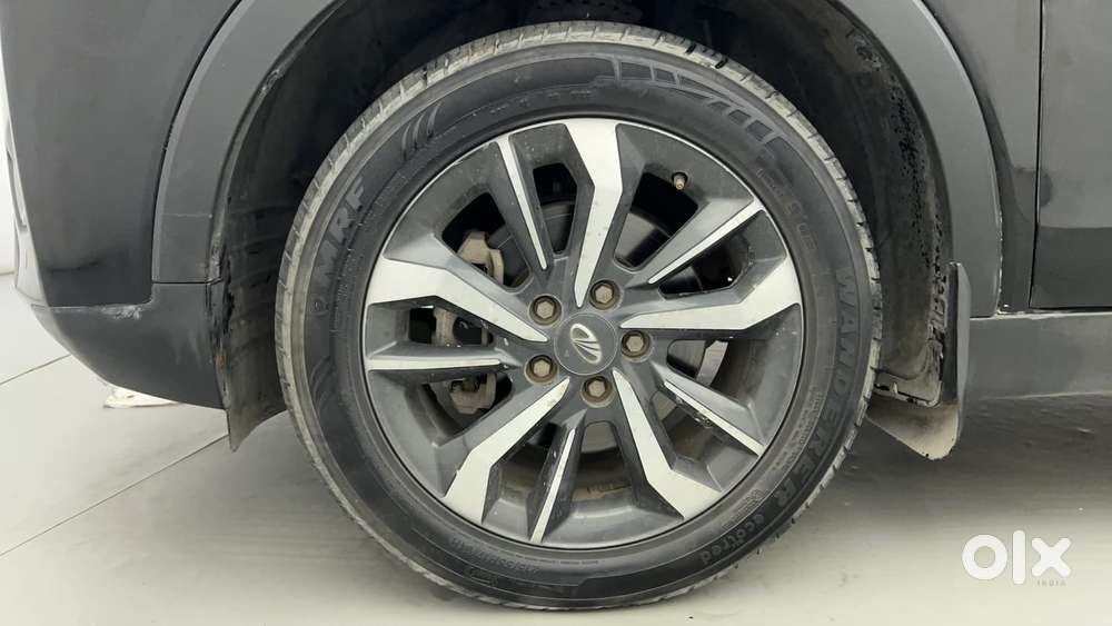 Mahindra Xuv300 W8 Option, 2021, Petrol