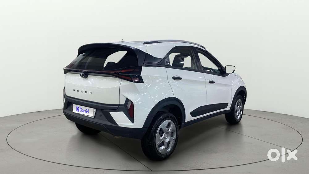 Tata Nexon Pure (s) 1.2 Petrol 6amt, 2023, Petrol