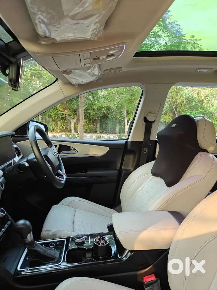 Mahindra Xuv700 Ax7l 2024