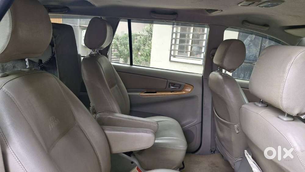 Toyota Innova 2.5 V 7 Str, 2009, Diesel