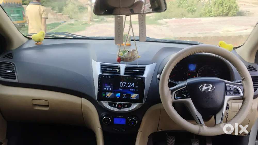 Hyundai Verna 2012