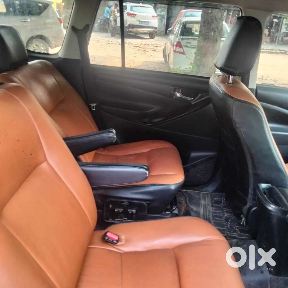 Toyota Innova Crysta 2016