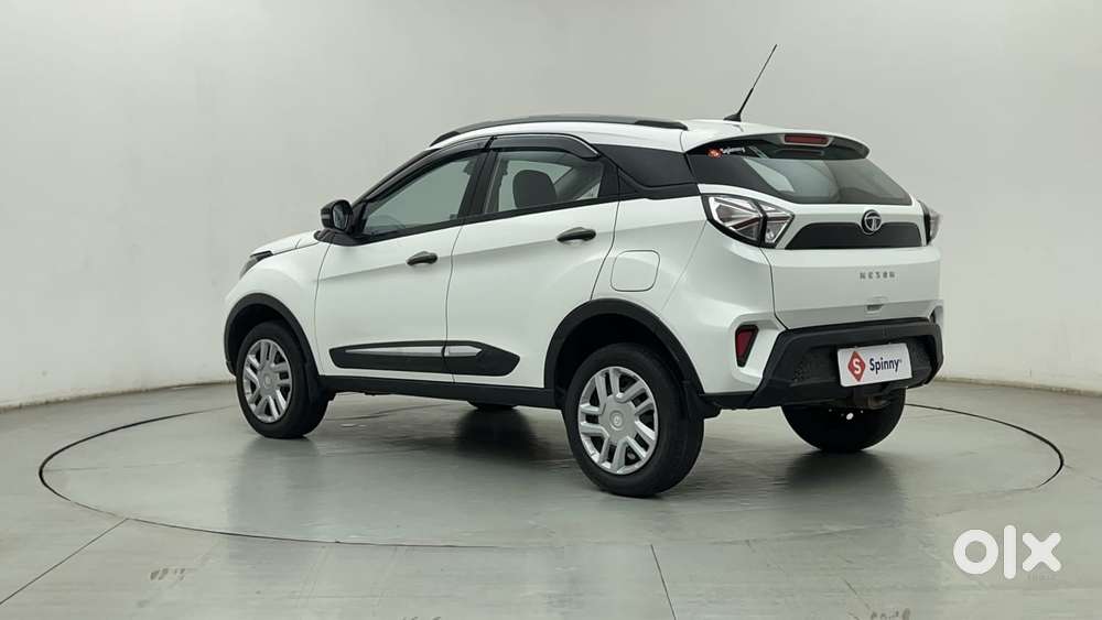 Tata Nexon 1.2 Revotron Xm (s), 2023, Petrol