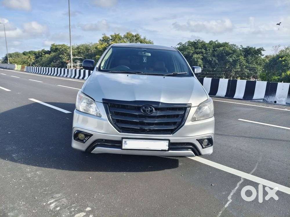 Toyota Innova 2.5 Gx 8 Str Bs-iii, 2015, Diesel