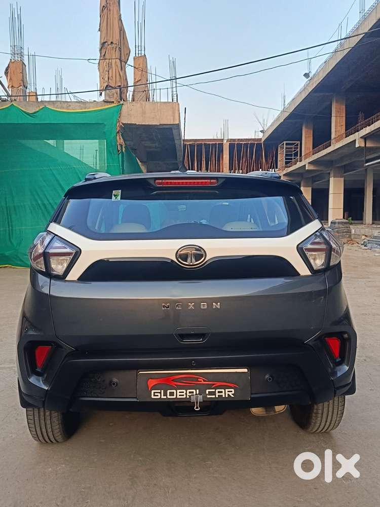 Tata Nexon, 2022, Petrol