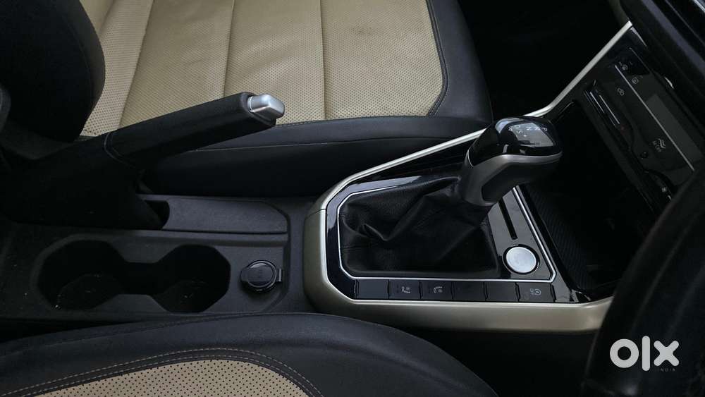 Volkswagen Virtus 1.0 Topline Tsi At, 2023, Petrol