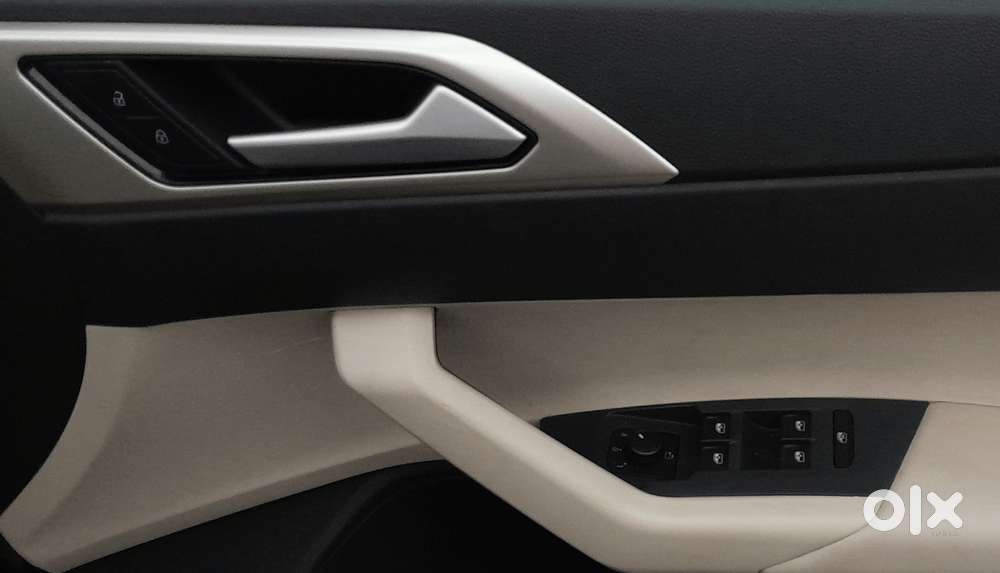 Volkswagen Virtus 1.0 Topline Tsi At, 2023, Petrol