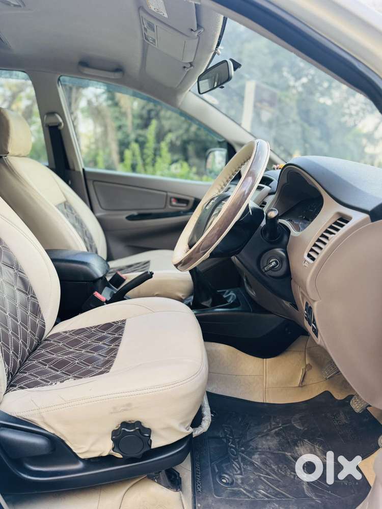 Toyota Innova 2.5 G (diesel) 8 Seater, 2015, Diesel
