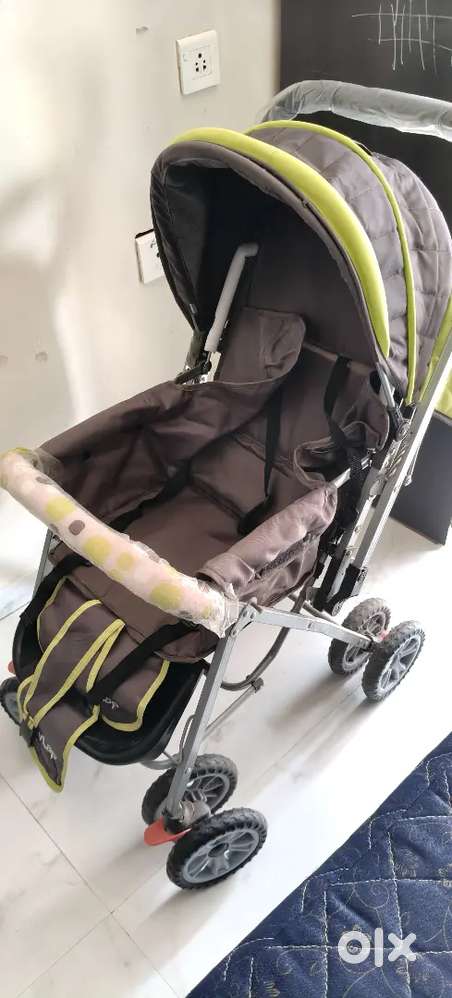 Luvlap stroller in excellent condition