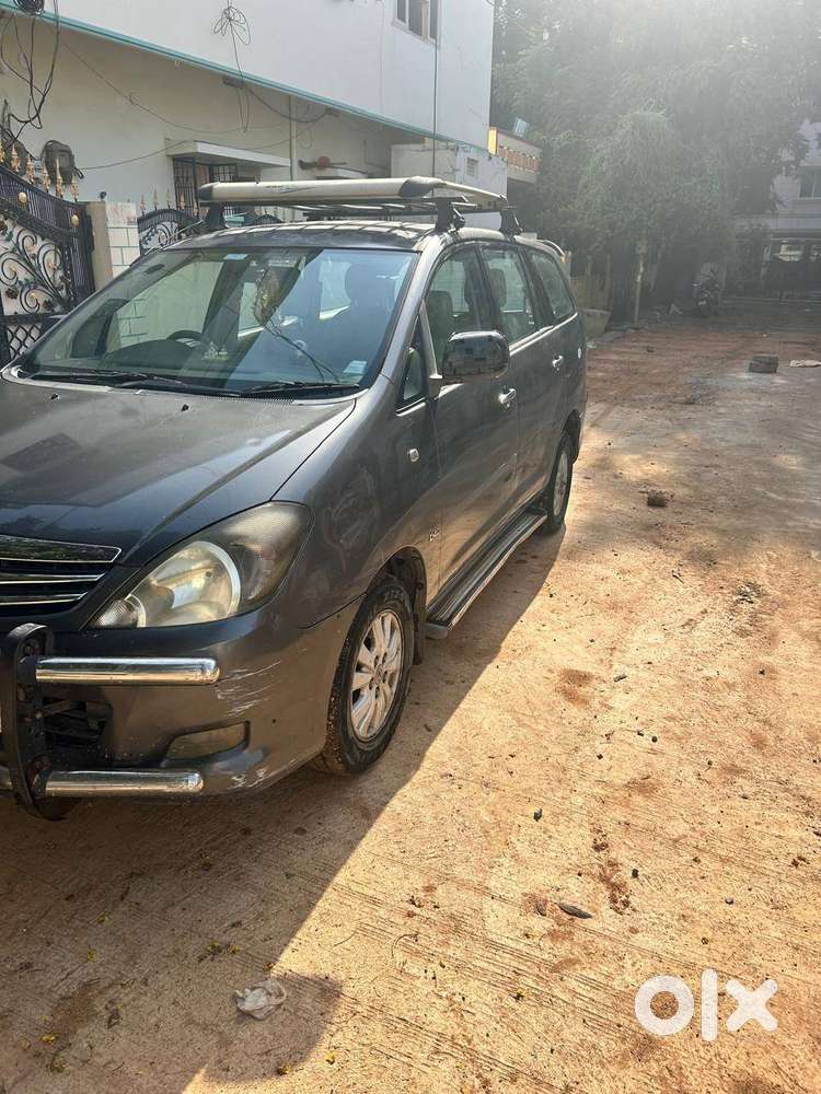 Toyota Innova 2.5v 2010 Model Resale