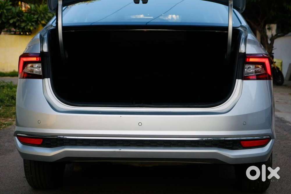 Skoda Slavia 1.0 Tsi Style At, 2023, Petrol