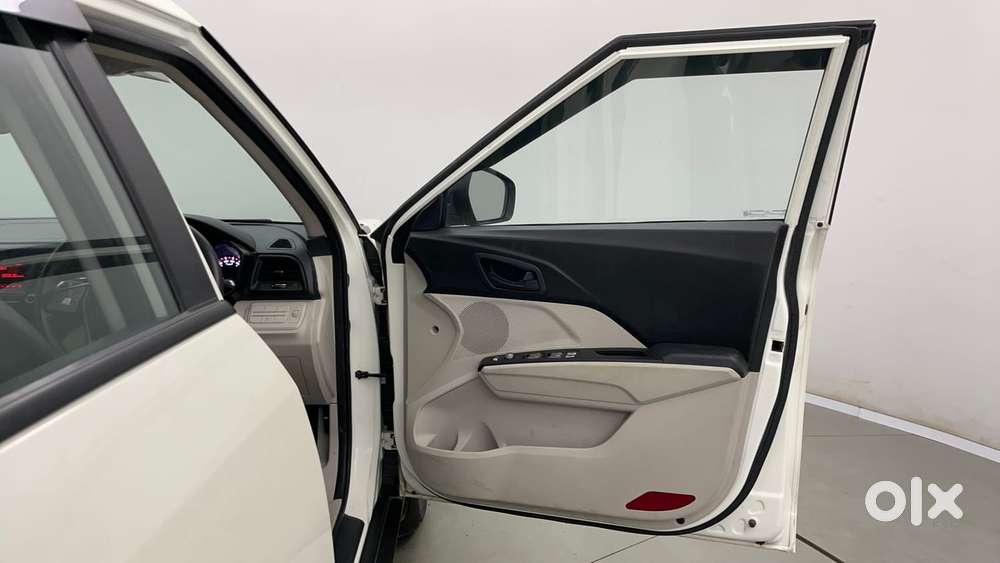 Mahindra Xuv300 W6, 2023, Petrol