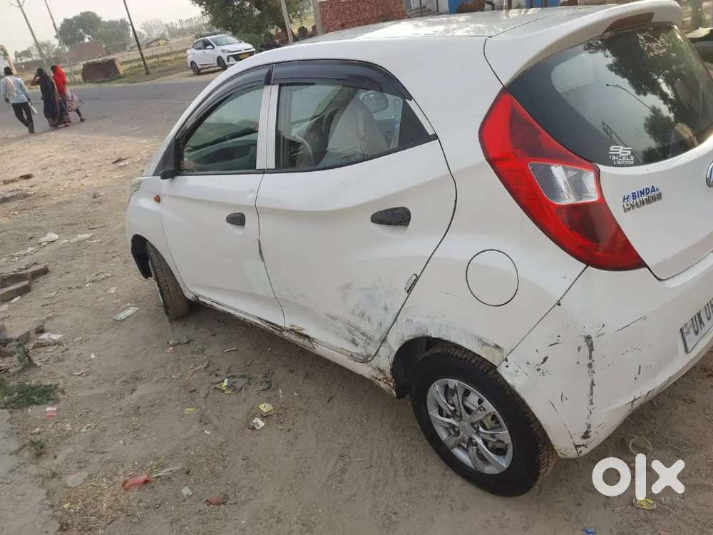 Hyundai Eon 2012 Lpg 90000 Km Driven
