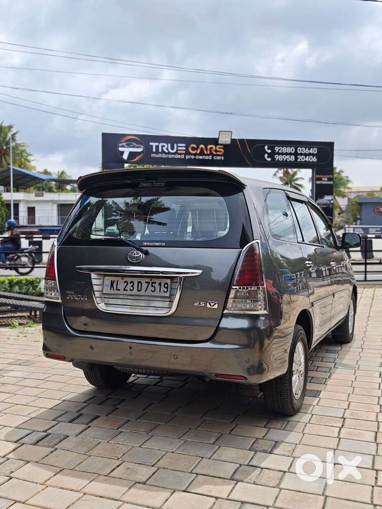 Toyota Innova 2.5 V 7 Str, 2011, Diesel