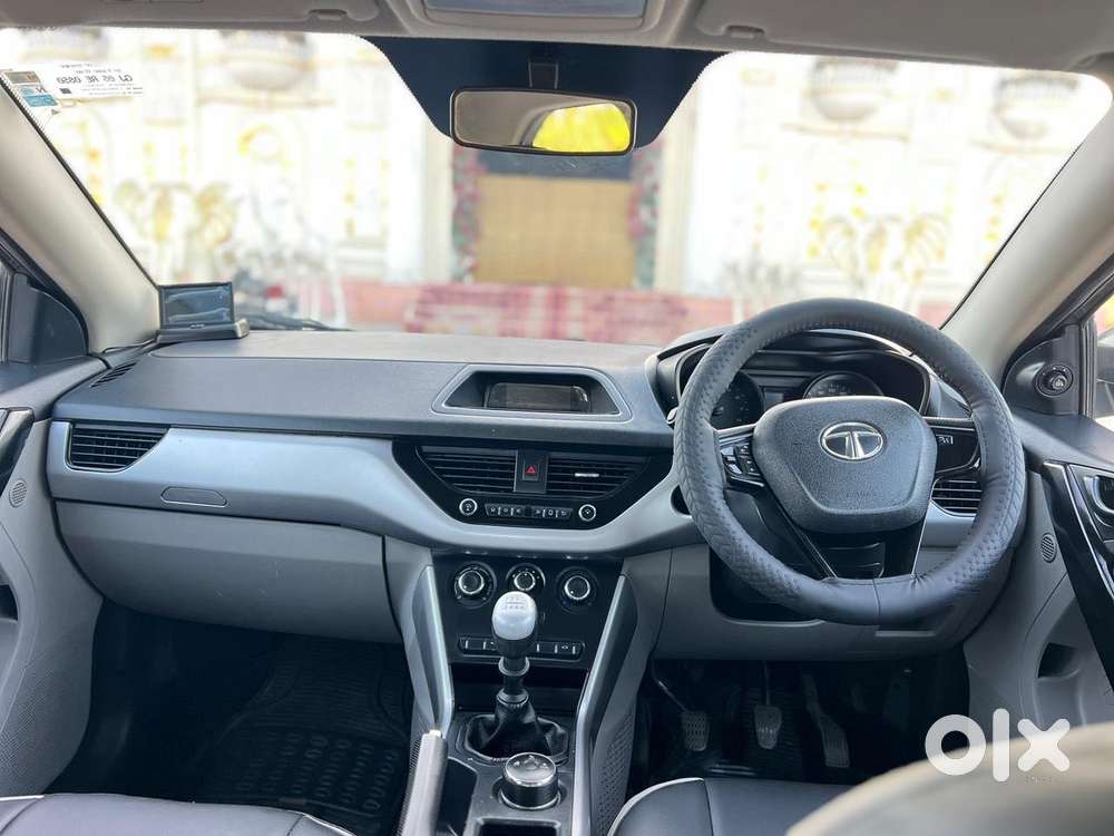 Tata Nexon 1.5 Revotorq Xm (s), 2018, Diesel