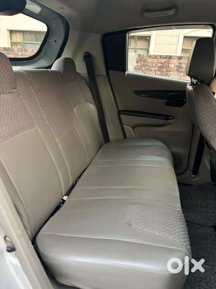 Mahindra Kuv 100, 2017, Petrol