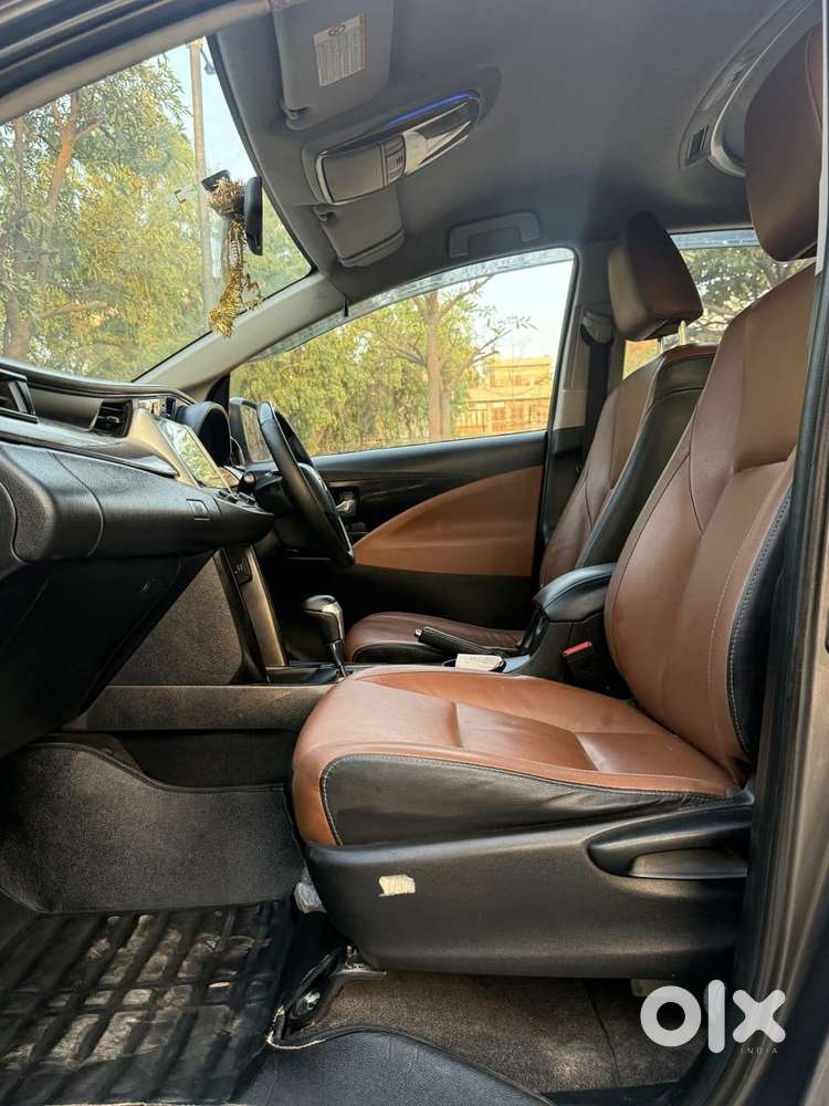 Toyota Innova Crysta 2.8 Zx Automatic 7 Str, 2016, Diesel