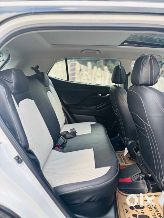 Hyundai Creta 1.5 S Plus Knight Petrol Dual Tone, 2023, Petrol