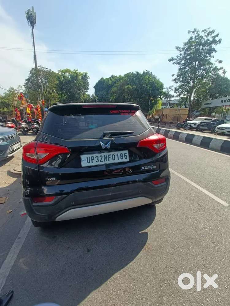 Mahindra Xuv300 2022 Petrol Well Maintained