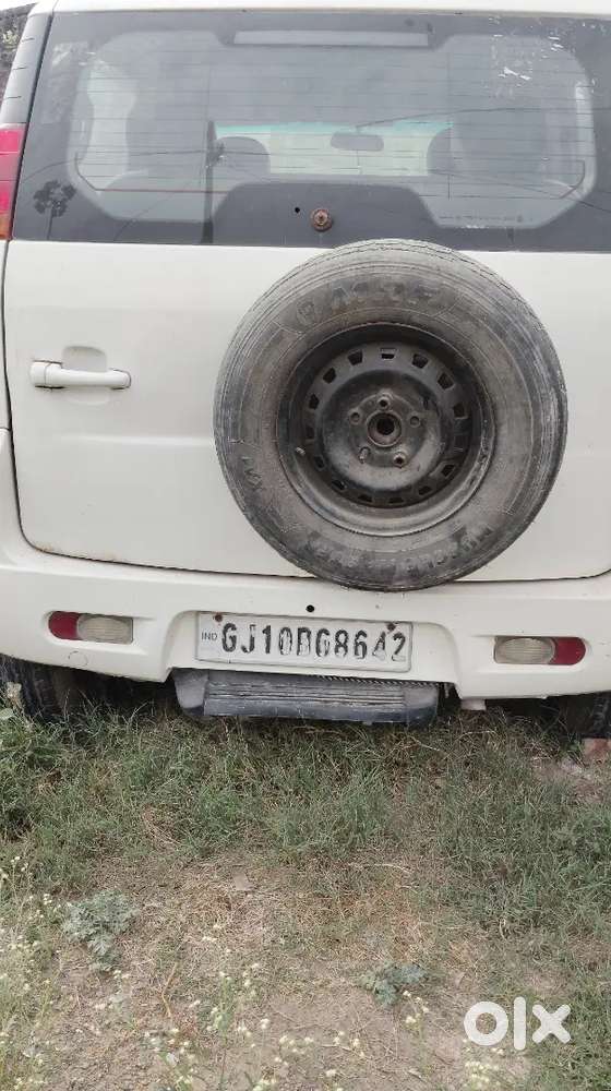 Mahindra Quanto 2012 Diesel 150000 Km Driven