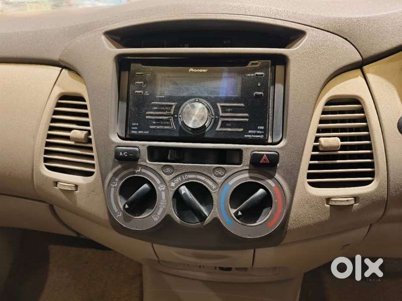 Toyota Innova 2.5 G (diesel) 8 Seater, 2011, Diesel